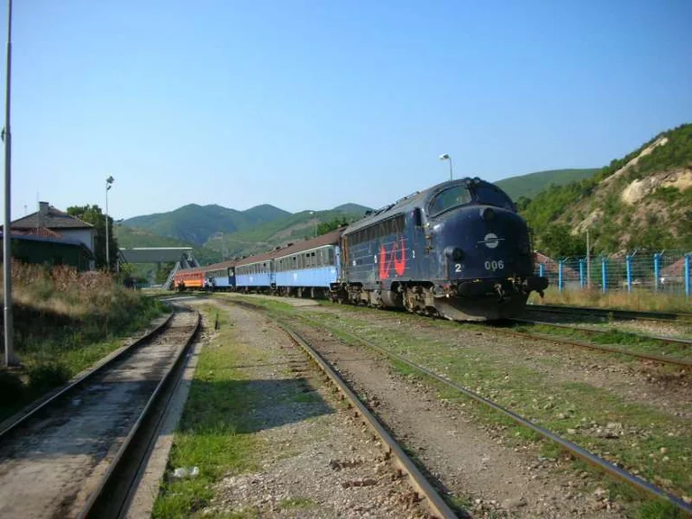 ¿Está saliendo el impuesto? Djuric dice que el acuerdo sobre los ferrocarriles serbios alcanza Kosovo más rápido