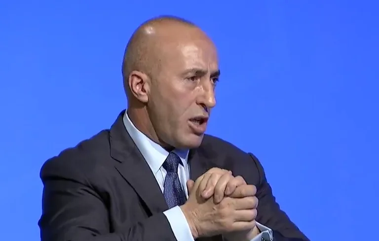 Haradinaj-Kurt: prendo la tassa, dividiamo le strade molto male.
