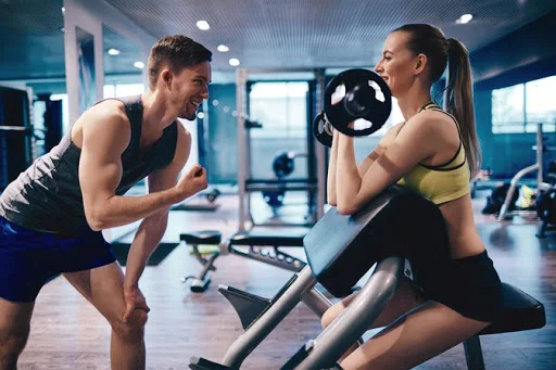 El error más común que la mayoría de la gente comete en un gimnasio