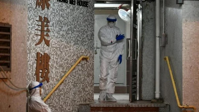 A Hong Kong i residenti di un edificio sono sospettati di coronavirus essere trasmesso attraverso tubi dell'acqua
