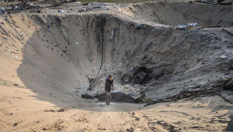 Discovering Independent: Israeli army is not responsible for innocent civilians, drop bombs without verification