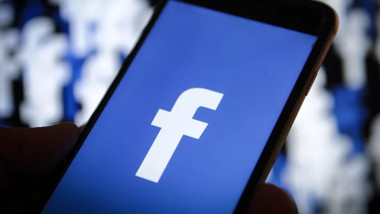 Facebook suspend les comptes de renseignement militaire russe