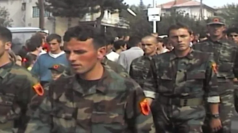 1999, guerra en Kosovo: ¿Cómo fue el envío de Bujar Bukoshi ?