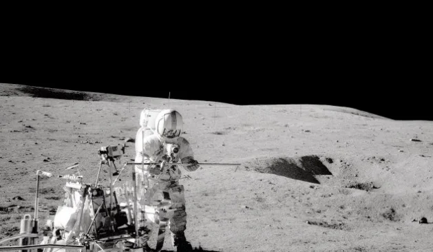Sur la lune encore : les Américains demandent toujours de l'argent