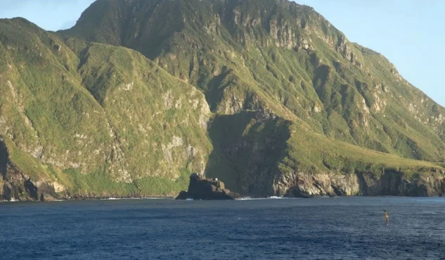 La isla en el borde del mundo donde se puede dormir sólo en un lugar determinado