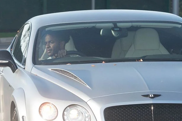 Ja cili yll i Premier Ligës e ka kerrin më të shtrenjtë, Sterling me Bentley të Morenës
