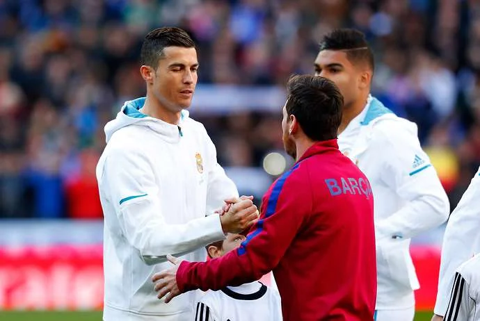 De beaux moments de Ronaldo et Mess, cette vidéo ne perd pas