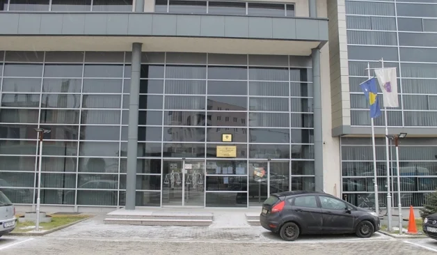 Eight months in prison for misusing official duty: He earned over 10,000 euros.