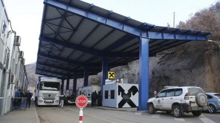Serbian team tried to enter Kosovo without authorities' permission