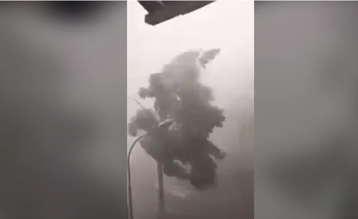 Exciting images by apocalypse winds in Germany
