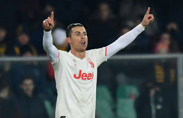 Cristiano no deja un disco sin romper, este es el nuevo disco.