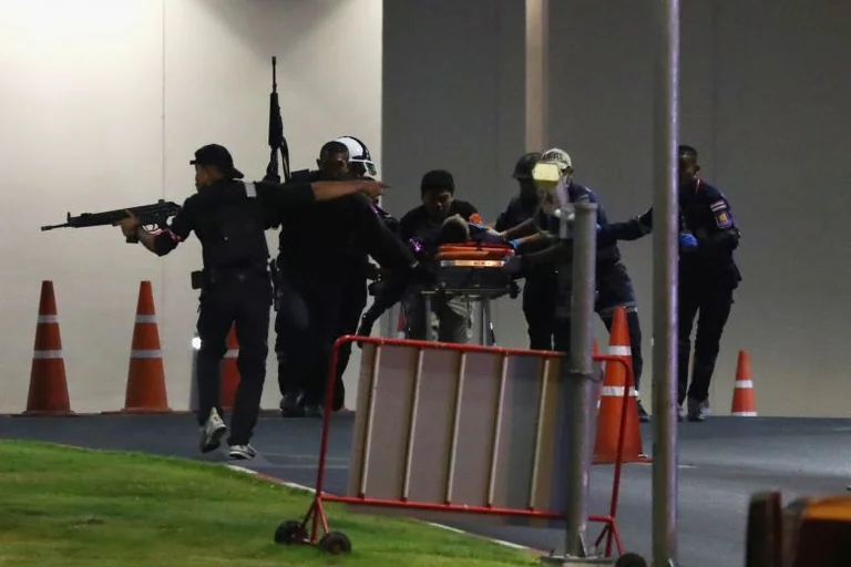 Massive shootings in Thailand, 27 dead and 52 wounded