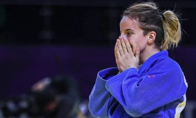Incroyable : Distria Krasniqi gagne l'or à Paris