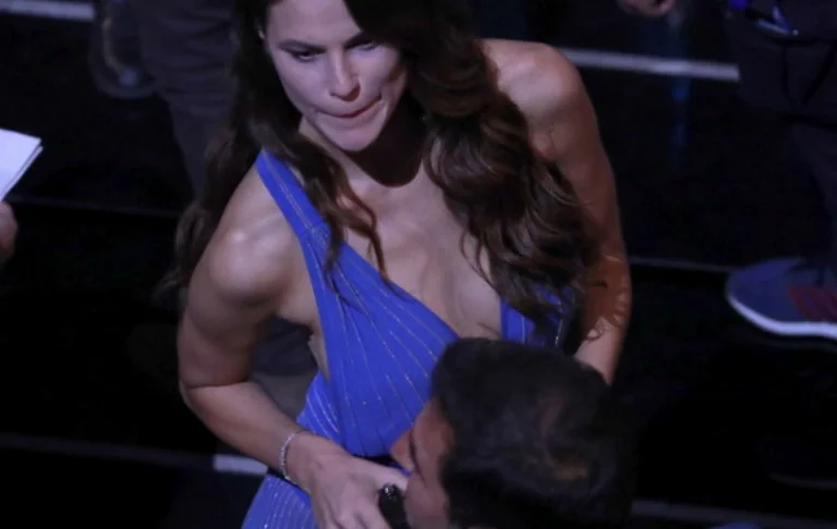Brazilian model go oor, discovers more than is needed in ʹ Sanremoı