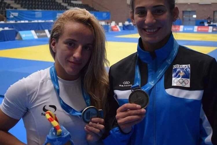 Il Grande Slam di Parigi si apre oggi, il Kosovo corre in tre giungle