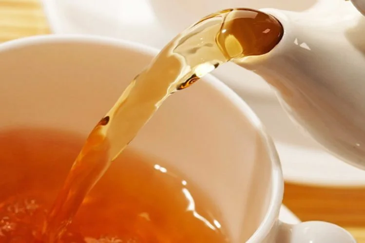 Cruzando grúas de invierno con té chamomili