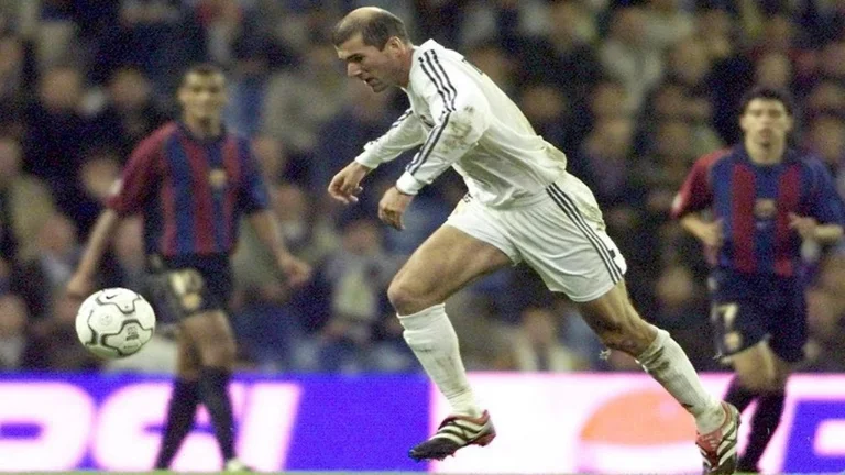 Tout a marché en 2001 : Zidane lui a donné le reste, et maintenant les choses sont hors de contrôle.