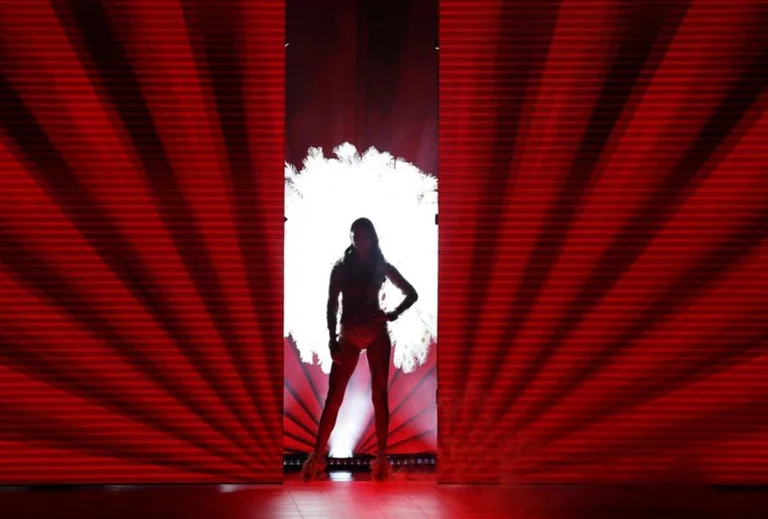 Angels in hell: New York Times reveals terrible facts about Victoria Secret
