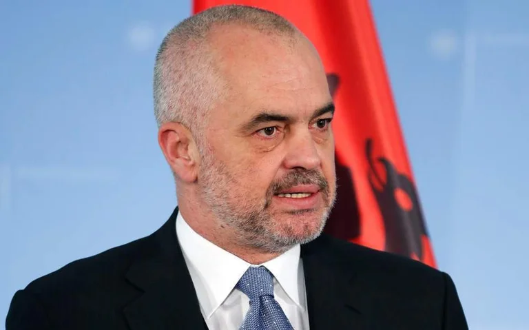 Edi Rama për ta nis ditën, gjen motiv tek Nëna Terezë
