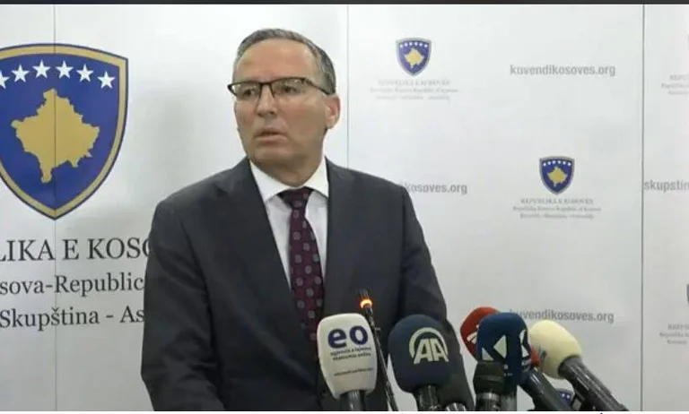 PDK bojkoton mbledhjet e Kryesisë së Kuvendit shkaku i veprimeve të Vjosa Osmanit