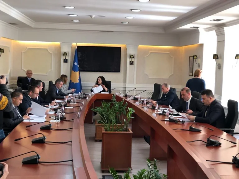 PDK-ja bojkoton mbledhjen e kryesisë së Kuvendit