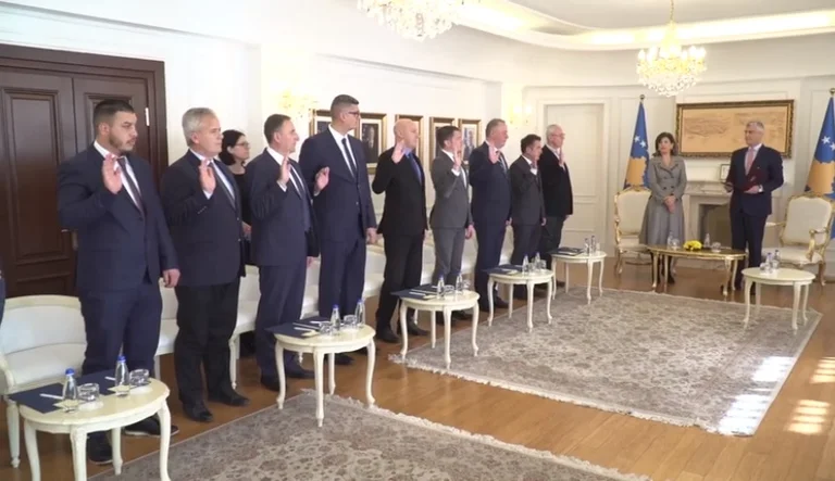 ​Betohen anëtarët e rinj të KQZ-së