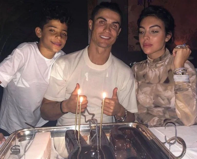 Within the birthday party from Cristiano Ronaldo: He received a gift from car 600 thousand euros (Photo)