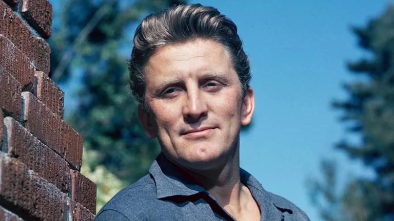 Kirk Douglas, legjenda e Hollivudit vdes në moshën 103 vjeç