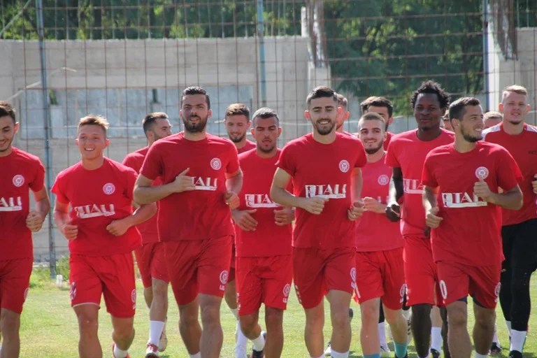 Gjilani transferon ish-lojtarin e Bursasporit dhe Fenerbahçes