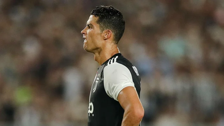 Cristiano Ronaldo mbush 35 vjet: Forma e tij fizike shumë më e dobët se dikur, fundi i karrierës afër