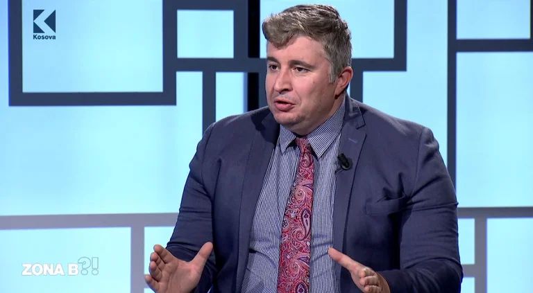 Adri Nurellari: LDK-ja nuk përbën ndryshimin, Kurti do të bëjë kompromise për hir të pushtetit