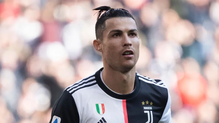 Kështu duket Ronaldo si “Super Hero” në librat komik për fëmijë
