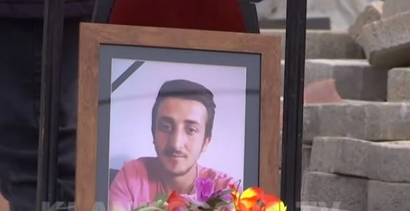 Familjarët tregojnë se si ndodhi vetëvrasja aksidentale e 19-vjeçarit në Kamenicë (Video)
