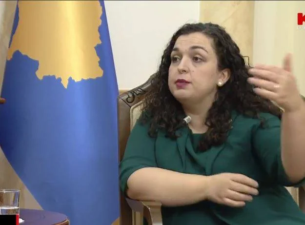 Vjosa Osmani e befasuar se si LDK e VV luftuan për pozita