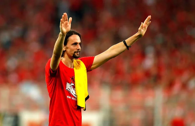 Lojtari serb pritet në Dortmund në mënyrë të pabesueshme
