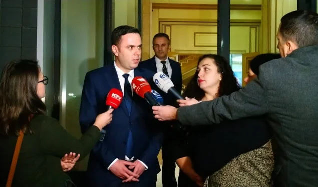 Abdixhiku: Ftoj opozitën që të jetë pjesë e proceseve të rëndësishme të Kosovës