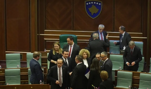 Veton Berisha tregon pse nuk e votoi Qeverinë Kurti