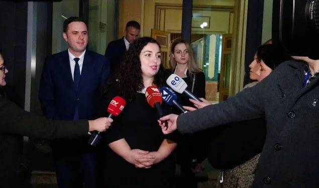 ​Ja çka thotë Vjosa Osmani për injorimin e Agim Veliut derisa u votua si kryeparlamentare