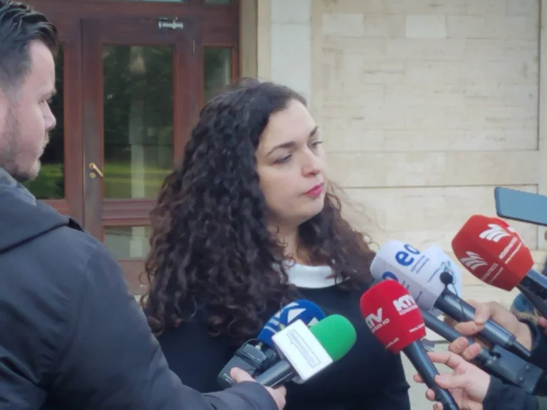 Vjosa Osmani: Glauku nuk ka nevojë të japë dorëheqje