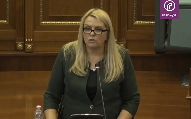 Kadrijaj-Kurtit: Vajzën tënde a do ta çosh në ushtri n’Norvegji apo n’Kosovë
