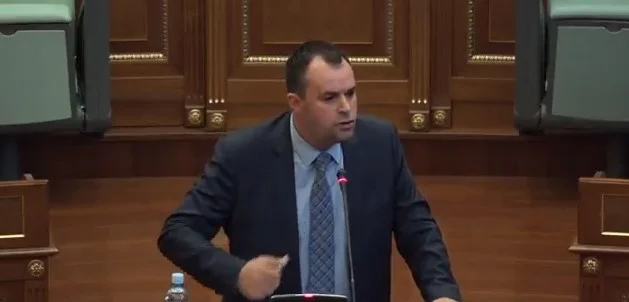 Demalijaj: Rexhep Selimi mu ka idhnu, ai ia ka matë edhe koeficientit e inteligjencës Albin Kurtit