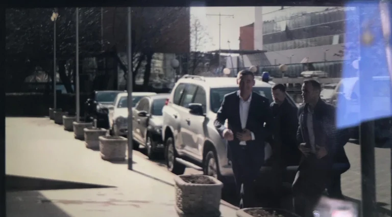 Kadri Veseli mbërrin në Kuvend