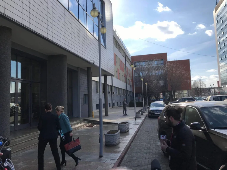 Edhe Apostolova dhe Abbott në Kuvend