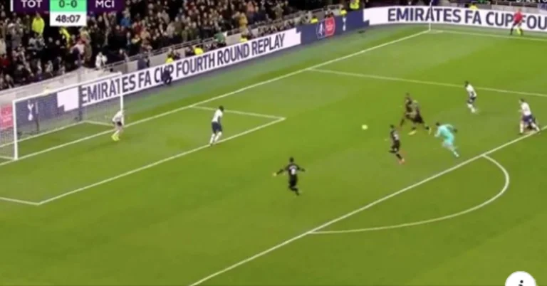 Në këtë aksion Man City sulmoi me katër lojtarë kundër dy, pa portieri – dhe prapë nuk shënoi