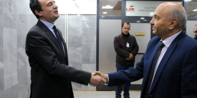 Kurti rrëfeu ndërveprimet e çuditshme me LDK-në gjatë periudhës së negociatave