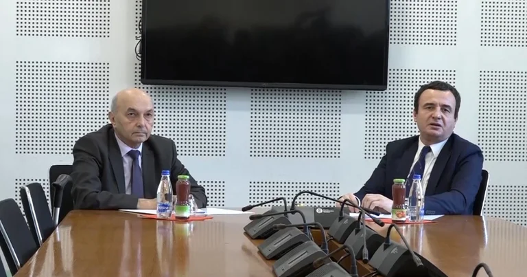 Lajmi i fundit: Arrihet marrëveshja për koalicion mes VV-LDK