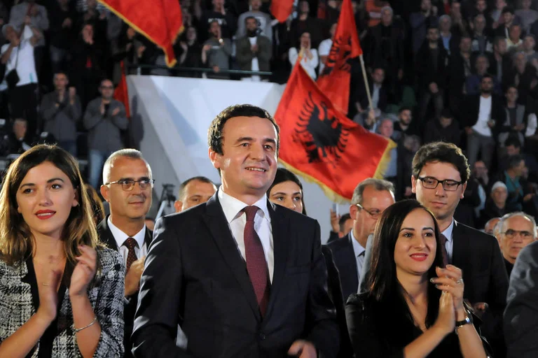 Nga Kurti e të tjerët në VV: Si mashtruan për postin e Kryeparlamentarit