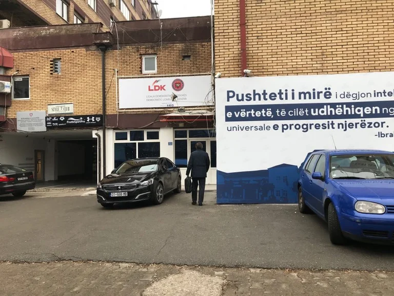 Réunion d'urgence de la présidence du LDK