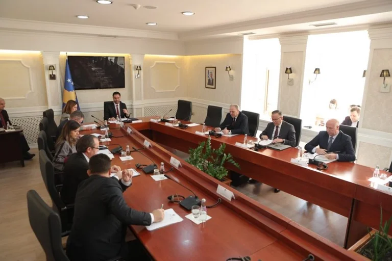Nuevo Gobierno de Kosovo