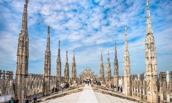 Pollution à Milan, le dimanche Les voitures sont enlevées
